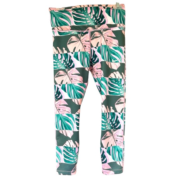 Nike Dri-Fit Women’s size Medium leggings/Yoga pants/floral/athletic wear - Picture 3 of 8